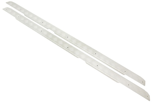 SIDE SILLS CHEQUER PLATE - SILVER - DEF 110 STATION WAGON