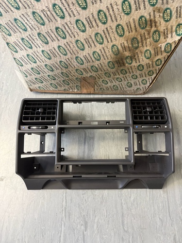 Consola Radio Range Rover Classic Soft Dash - ORIGINAL LR