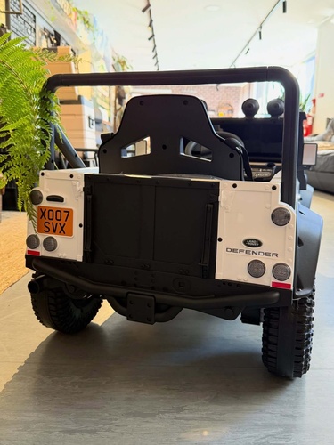 Defender 110 a bateria 12v