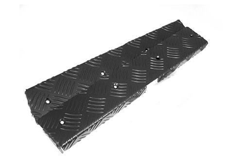 REAR CORNER CHEQUER PLATE KIT BLACK 110