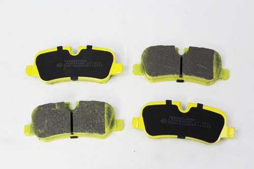 PERFORMANCE BRAKE PAD KIT