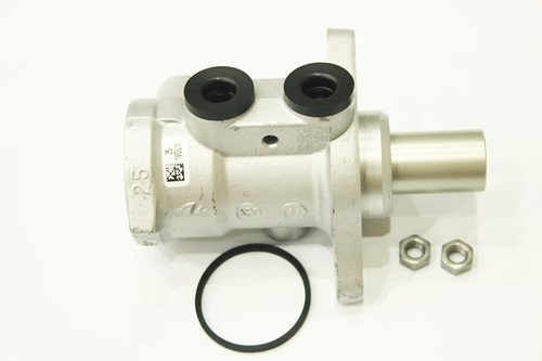 BRAKE MASTER CYLINDER