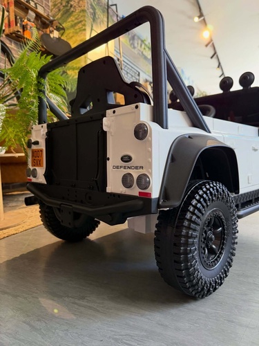 Defender 110 a bateria 12v