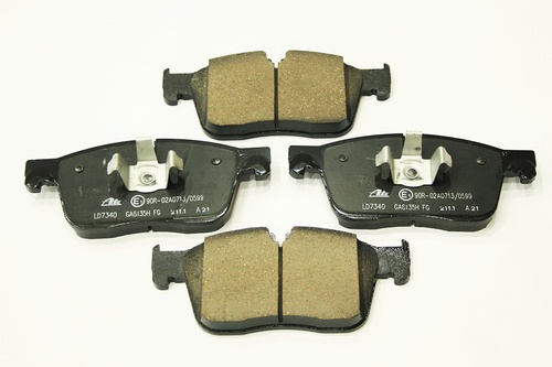 BRAKE PAD SET (CERAMIC)